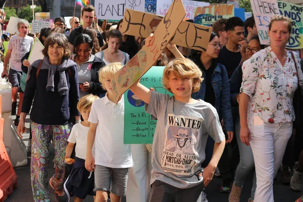 Menigte Van Mensen Bij Demonstratie — Stockfoto