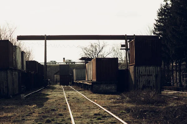 Demiryolu Yük Konteynırları Demiryolu Limanında Kargo Sıralama Istasyonu — Stok fotoğraf