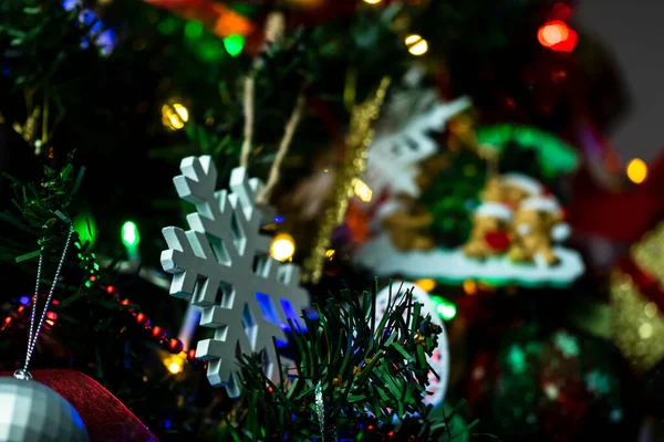 Vánoční Dekorace Visí Vánočním Stromečku — Stock fotografie