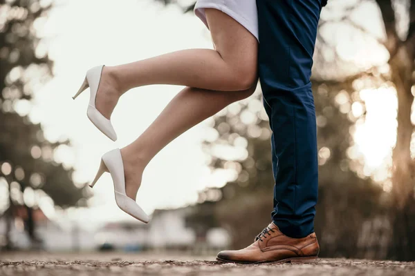 Young Couple Love Walking Street — Stock Photo, Image