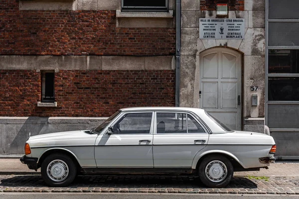 Vieille Voiture Vintage Avec Style Rétro — Photo