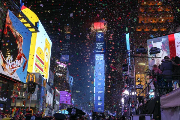 Celebrando Año Nuevo Plaza Nueva York —  Fotos de Stock