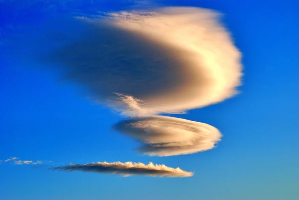 Bellissime Nuvole Nel Cielo — Foto Stock