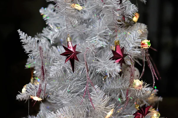 Árvore Natal Com Decorações Ornamentos — Fotografia de Stock