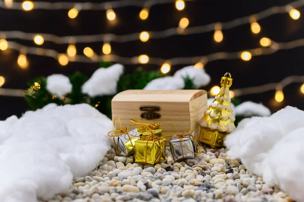 Feliz Navidad Regalo Caja Nieve Noche Fondo —  Fotos de Stock