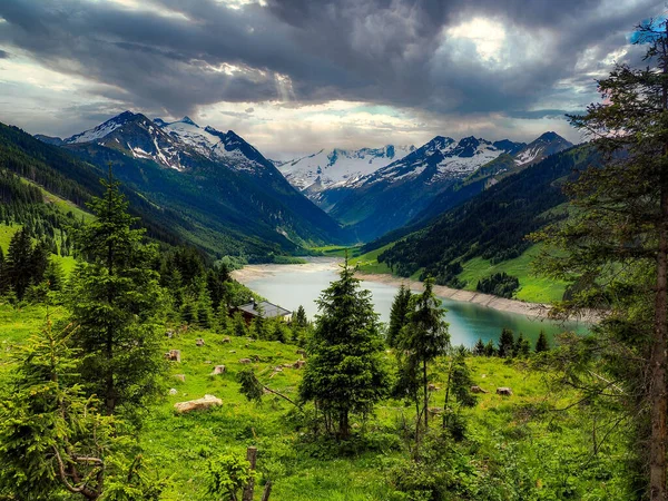 Mesmerizing View River Snow Capped Mountains Background — Foto Stock