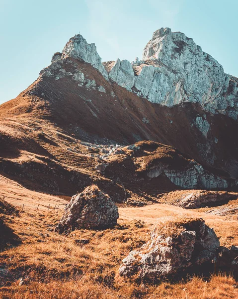 Bela Paisagem Nas Montanhas — Fotografia de Stock