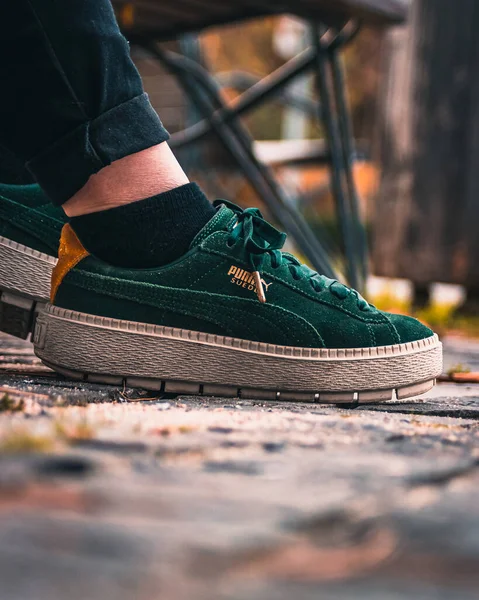 Man Legs Sneakers Street — Stock Photo, Image