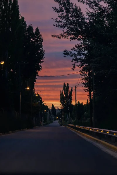 Όμορφο Ηλιοβασίλεμα Πάνω Από Την Πόλη — Φωτογραφία Αρχείου