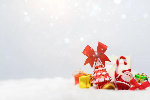 クリスマスのギフトボックスのアイデア雪 — ストック写真