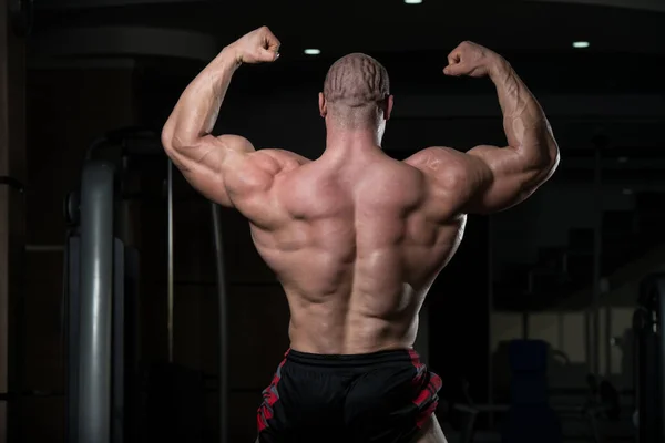 Fitness Muscled Man Sportig Kille Manlig Kraft Muskulös Man Gymmet — Stockfoto