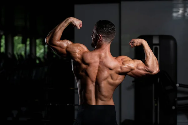 Bonito Desportivo Cara Poder Masculino Homem Muscular Ginásio Haltere Flexionando — Fotografia de Stock