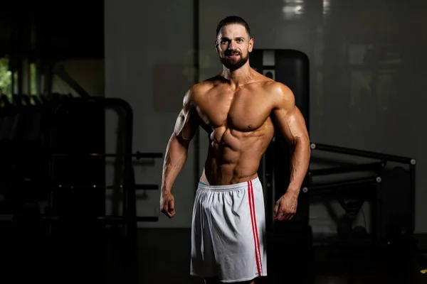 Hermoso Chico Deportivo Potencia Masculina Hombre Muscular Gimnasio Mancuerna Flexionar — Foto de Stock