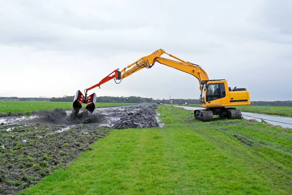 Graafmachine Het Veld — Stockfoto