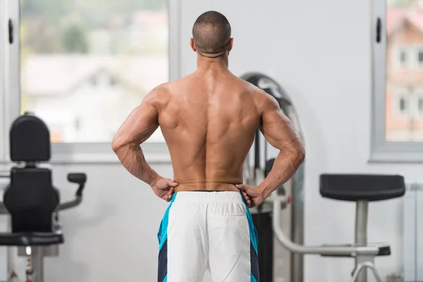 Bonito Desportivo Cara Poder Masculino Homem Muscular Ginásio Haltere Flexionando — Fotografia de Stock