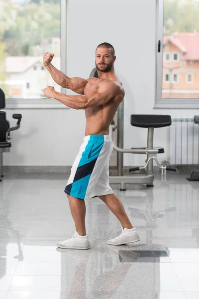 Bonito Desportivo Cara Poder Masculino Homem Muscular Ginásio Haltere Flexionando — Fotografia de Stock