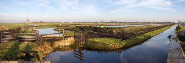 Bella Vista Sul Fiume Nel Villaggio — Foto Stock