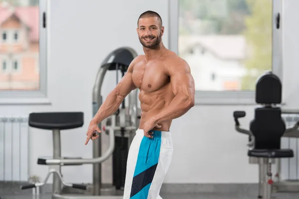 Vacker Sportig Kille Manlig Makt Muskulös Man Gymmet Hantel Böjande — Stockfoto