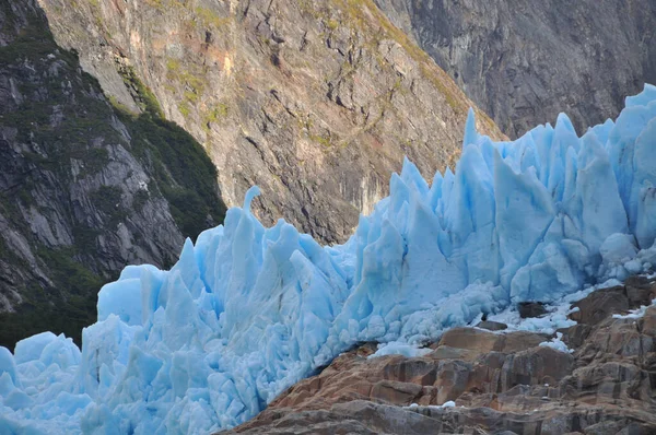 Prachtig Uitzicht Gletsjer Vanaf Top Van Berg — Stockfoto