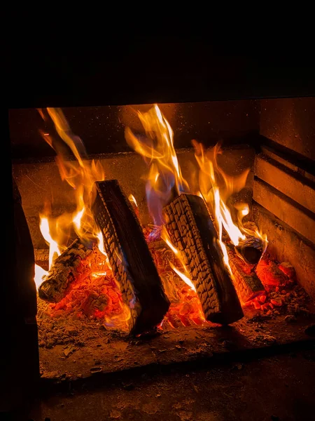 Égő Kandalló Tűzzel — Stock Fotó