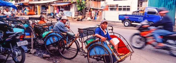 Hoi Vietnam Junio 2018 Los Turistas Están Estacionados Las Calles —  Fotos de Stock