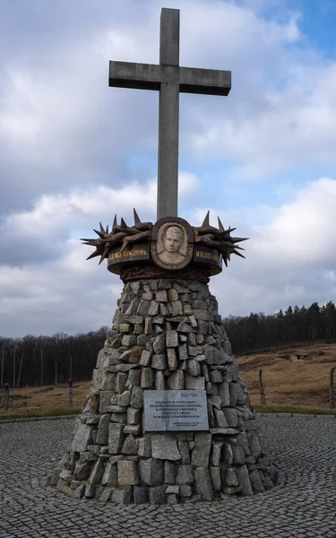 Хрест Церкви Цвинтарі — стокове фото