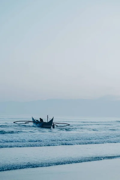 Fiskebåt Stranden — Stockfoto