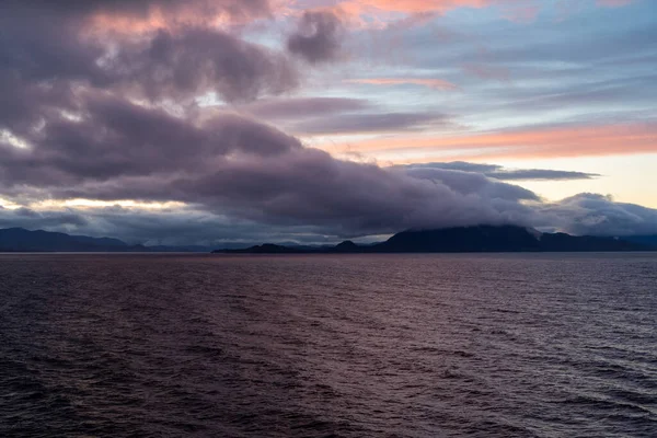 Hermoso Atardecer Sobre Mar —  Fotos de Stock