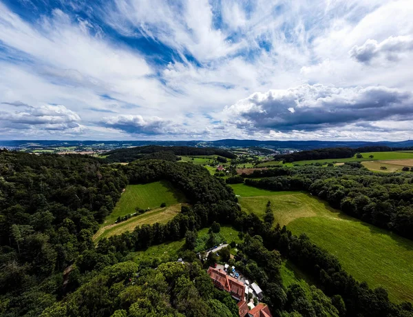 Luftaufnahme Der Grünen Wiesen Und Wälder — Stockfoto