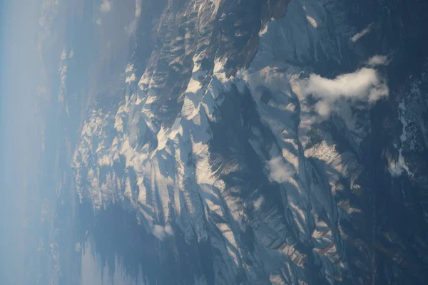 Sabahları Dağların Havadan Görünüşü — Stok fotoğraf