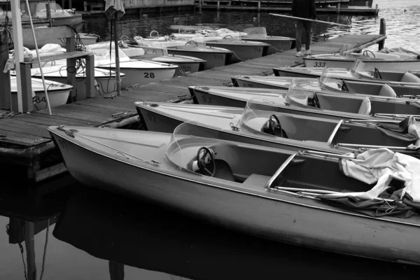 Photo Noir Blanc Bateaux Dans Marina — Photo