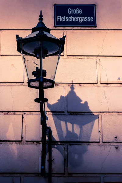 Lampa Uliczna Tle Miasta — Zdjęcie stockowe