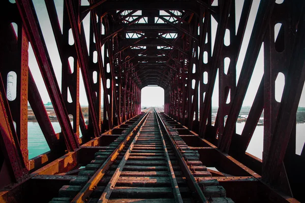 Ponte Ferroviária Cidade — Fotografia de Stock
