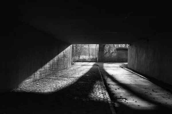 Черно Белое Фото Туннеля — стоковое фото
