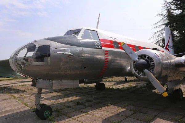 Das Alte Sowjetische Militärflugzeug — Stockfoto