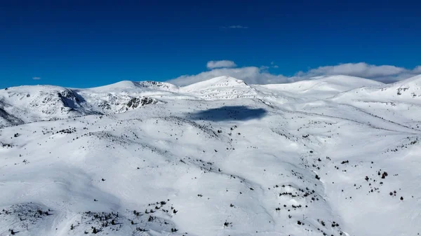 雪の美しい山の風景 — ストック写真