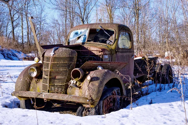 Old Rusty Car Snow — Stock Photo, Image