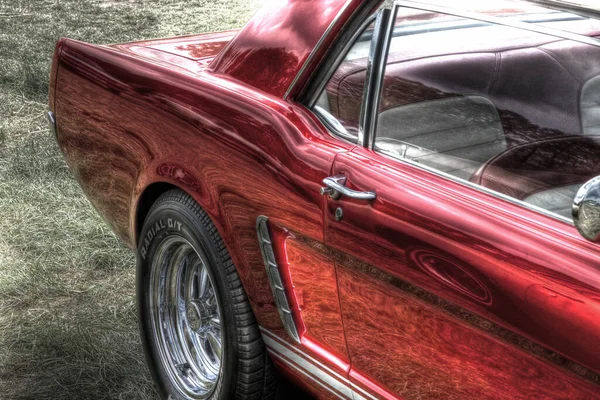 Oldtimer Mit Rot Weißen Details — Stockfoto