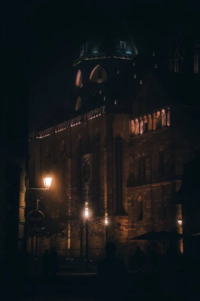 チェコ共和国の最も有名なランドマークの首都の夜景 — ストック写真