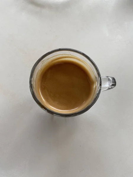 Egy Csésze Kávé Fehér Alapon — Stock Fotó