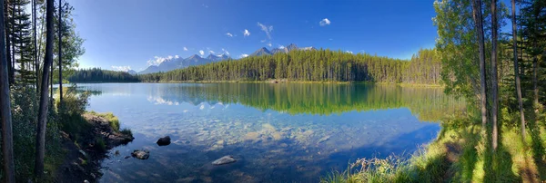 Vacker Sjö Fjällen — Stockfoto