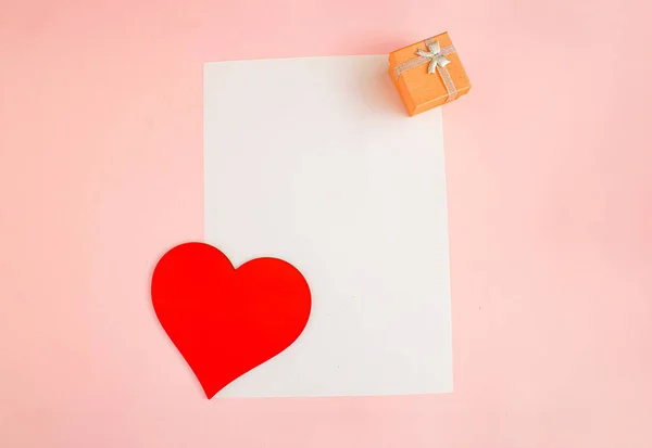 Koncepcja Walentynek Serca Kształcie Papieru Serca Różowym Tle — Zdjęcie stockowe