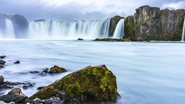 Schöner Wasserfall Island — Stockfoto