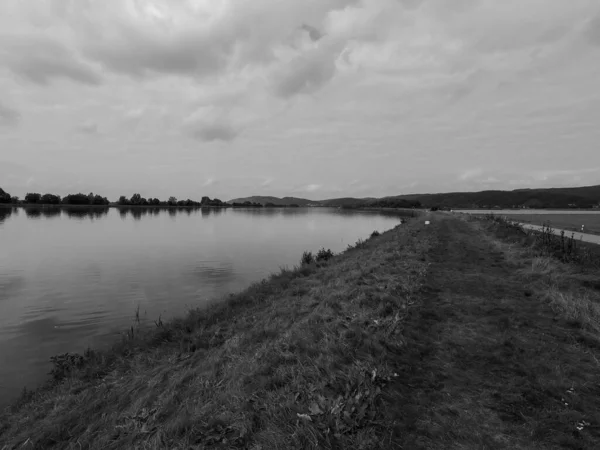 Krásná Krajina Jezerem Horách — Stock fotografie