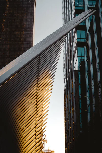 Modern Kantoorgebouw Met Glazen Gevel — Stockfoto