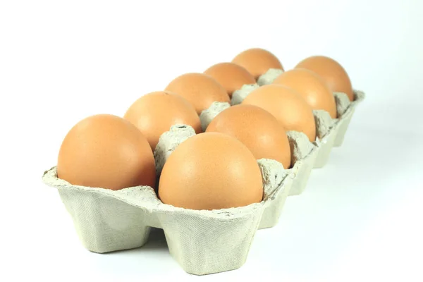 Huevos Una Caja Cartón Sobre Fondo Blanco — Foto de Stock