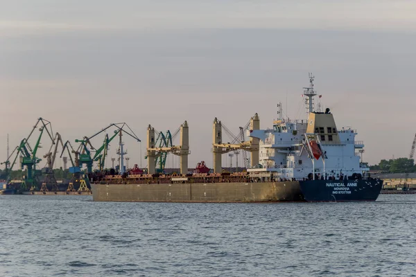 Cargo Dans Port — Photo
