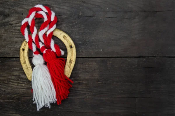 Boże Narodzenie Tło Kapeluszem Santa Claus Laski Cukierki Drewnianym Stole — Zdjęcie stockowe