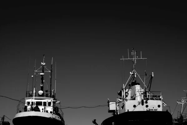 Foto Preto Branco Grandes Navios — Fotografia de Stock