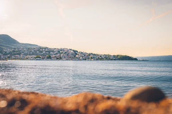 朝の山の海の景色 — ストック写真